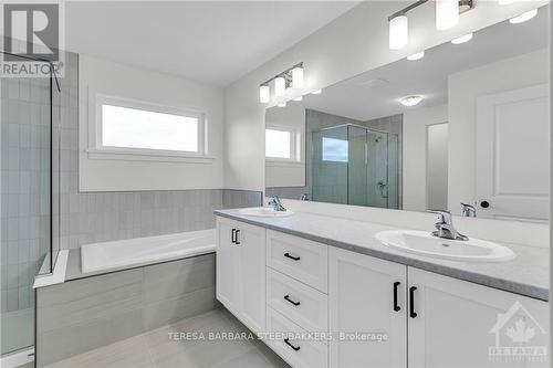 783 Kenny Gordon Avenue, Ottawa, ON - Indoor Photo Showing Bathroom