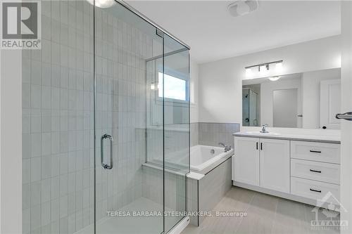 783 Kenny Gordon Avenue, Ottawa, ON - Indoor Photo Showing Bathroom