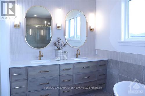 783 Kenny Gordon Avenue, Ottawa, ON - Indoor Photo Showing Bathroom