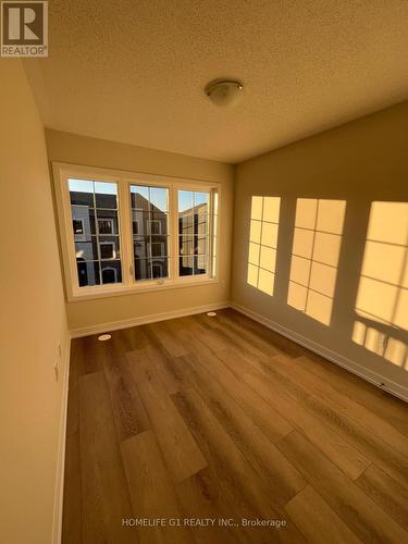 1338 Kobzar Drive, Oakville, ON - Indoor Photo Showing Other Room