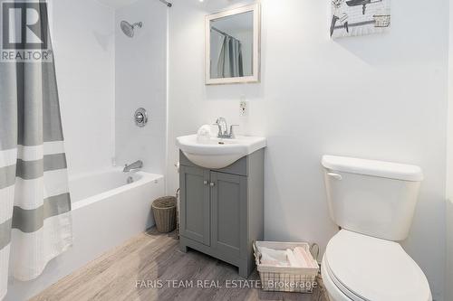 2447 Ridge Road W, Oro-Medonte, ON - Indoor Photo Showing Bathroom