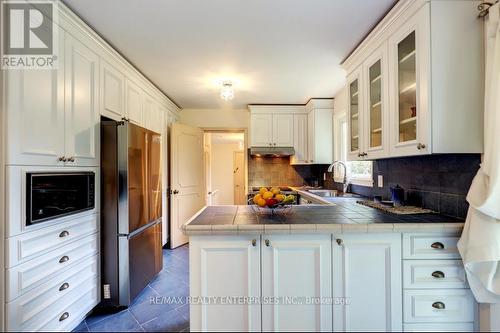 2401 Mississauga Road N, Mississauga, ON - Indoor Photo Showing Kitchen With Double Sink