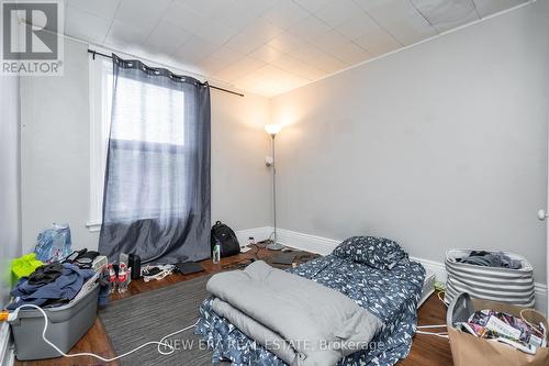 265 Sherbrooke Street, Peterborough, ON - Indoor Photo Showing Bedroom