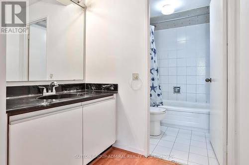 803 - 33 Elmhurst Avenue, Toronto, ON - Indoor Photo Showing Bathroom