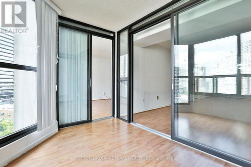 803 - 33 Elmhurst Avenue, Toronto, ON - Indoor Photo Showing Other Room