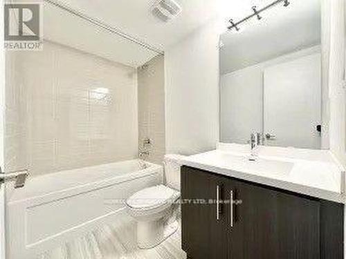 2 - 260 Twelfth Street, Toronto, ON - Indoor Photo Showing Bathroom