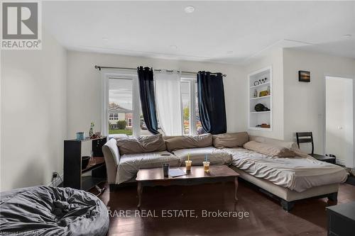 61 Wistow Street, London, ON - Indoor Photo Showing Bedroom