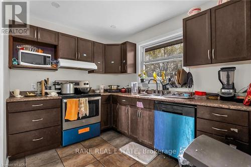 61 Wistow Street, London, ON - Indoor Photo Showing Kitchen