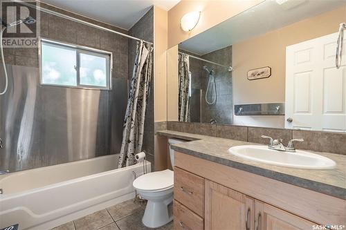 220 Elgin Crescent, Lumsden, SK - Indoor Photo Showing Bathroom