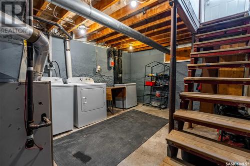 220 Elgin Crescent, Lumsden, SK - Indoor Photo Showing Laundry Room