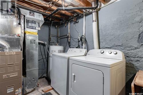 220 Elgin Crescent, Lumsden, SK - Indoor Photo Showing Laundry Room