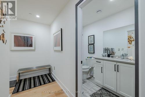 2306 - 505 Talbot Street, London, ON - Indoor Photo Showing Bathroom