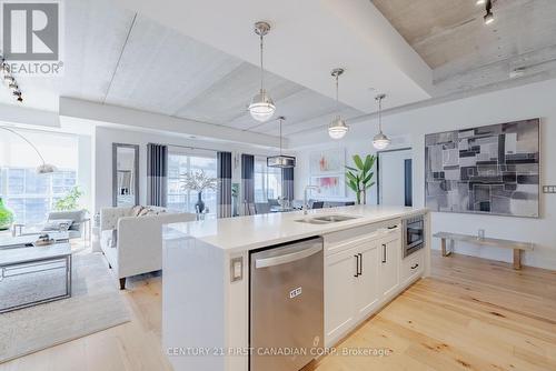 2306 - 505 Talbot Street, London, ON - Indoor Photo Showing Kitchen With Double Sink