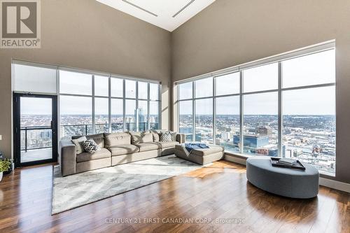 2306 - 505 Talbot Street, London, ON - Indoor Photo Showing Living Room