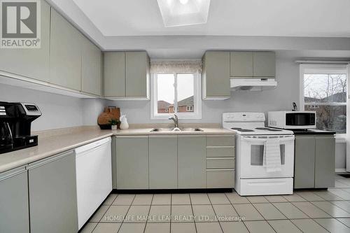 109 Major Wm. Sharpe Drive, Brampton, ON - Indoor Photo Showing Kitchen With Double Sink