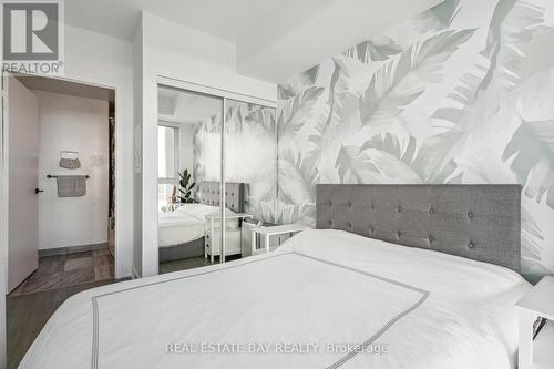 413 - 60 George Butchart Drive, Toronto, ON - Indoor Photo Showing Bedroom