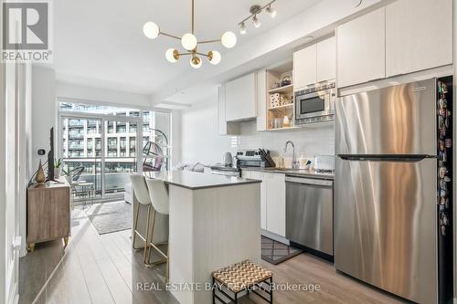 413 - 60 George Butchart Drive, Toronto, ON - Indoor Photo Showing Kitchen With Stainless Steel Kitchen With Upgraded Kitchen