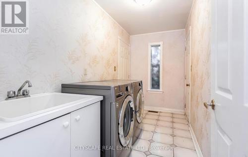 1548A Carolyn Road, Mississauga, ON - Indoor Photo Showing Laundry Room