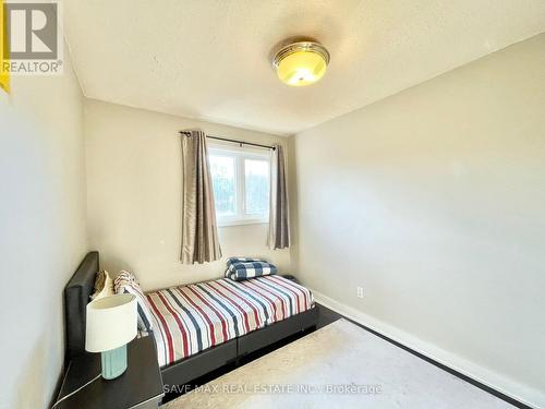 103 Chalfield Lane, Mississauga, ON - Indoor Photo Showing Bedroom