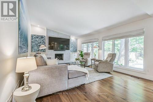 284 Lawson Street, Oakville, ON - Indoor Photo Showing Living Room With Fireplace