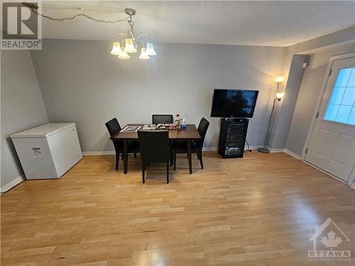 dinning room - 76 B Seyton Drive Unit#B, Ottawa, ON - Indoor Photo Showing Dining Room