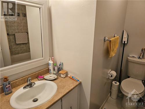 full bath - 76 B Seyton Drive Unit#B, Ottawa, ON - Indoor Photo Showing Bathroom