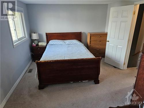 primary bedroom - 76 B Seyton Drive Unit#B, Ottawa, ON - Indoor Photo Showing Bedroom