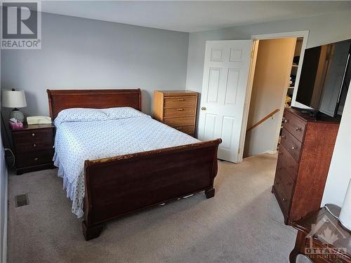 primary bedroom - 76 B Seyton Drive Unit#B, Ottawa, ON - Indoor Photo Showing Bedroom