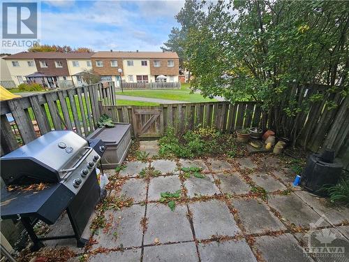 patio back yard - 76 B Seyton Drive Unit#B, Ottawa, ON - Outdoor