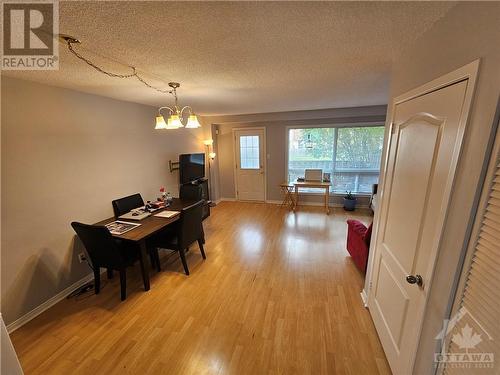 liv/dining room - 76 B Seyton Drive Unit#B, Ottawa, ON - Indoor