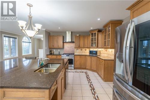 6547 Sapphire Drive, Cornwall, ON - Indoor Photo Showing Kitchen With Double Sink With Upgraded Kitchen