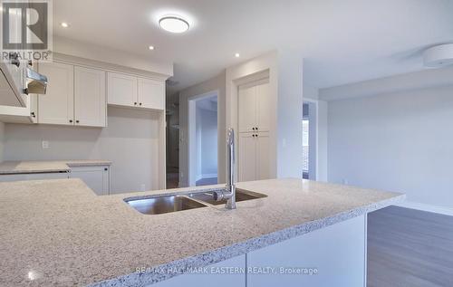 37 Coldbrook Drive, Cavan Monaghan (Millbrook), ON - Indoor Photo Showing Kitchen With Double Sink