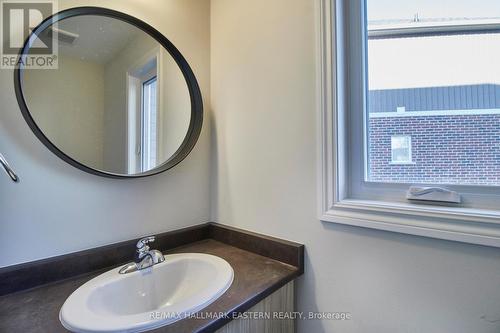 37 Coldbrook Drive, Cavan Monaghan (Millbrook), ON - Indoor Photo Showing Bathroom