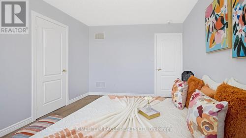 58 Masken Circle, Brampton, ON - Indoor Photo Showing Bedroom