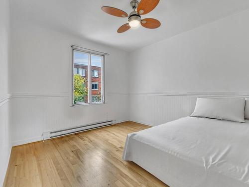 Master bedroom - 9270  - 9272 16E Avenue, Montréal (Villeray/Saint-Michel/Parc-Extension), QC - Indoor Photo Showing Bedroom