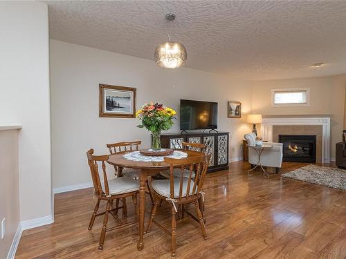 307-1085 Tillicum Rd, Esquimalt, BC - Indoor With Fireplace