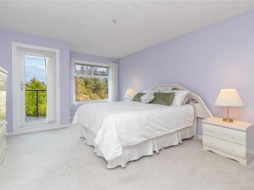 307-1085 Tillicum Rd, Esquimalt, BC - Indoor Photo Showing Bedroom