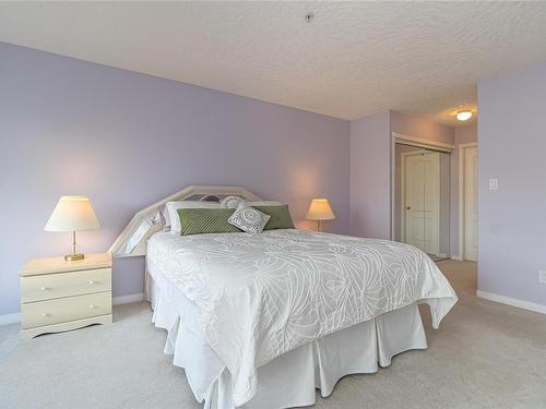 307-1085 Tillicum Rd, Esquimalt, BC - Indoor Photo Showing Bedroom