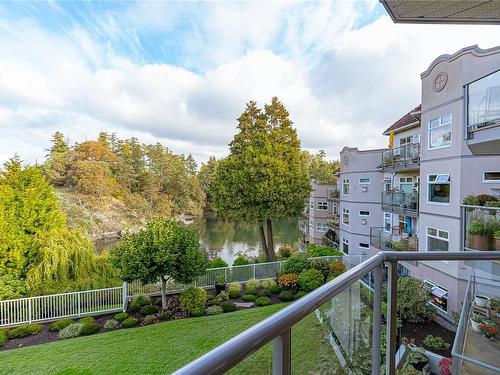 307-1085 Tillicum Rd, Esquimalt, BC - Outdoor With Balcony