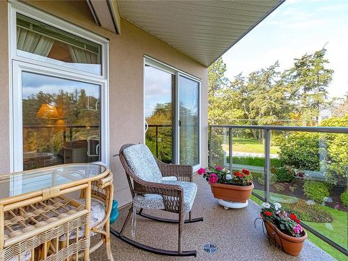 307-1085 Tillicum Rd, Esquimalt, BC - Outdoor With Balcony With Exterior