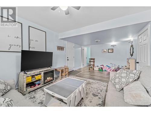 1706 Clifford Avenue, Kamloops, BC - Indoor Photo Showing Other Room