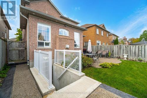 Bsmt - 190 Manly Lane, Milton, ON - Outdoor With Exterior