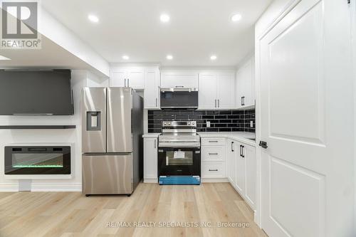 Bsmt - 190 Manly Lane, Milton, ON - Indoor Photo Showing Kitchen