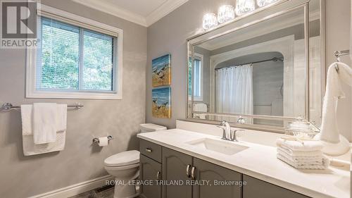 1174 Aintree Road, London, ON - Indoor Photo Showing Bathroom