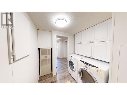 23 654 North Fraser Drive, Quesnel, BC - Indoor Photo Showing Laundry Room