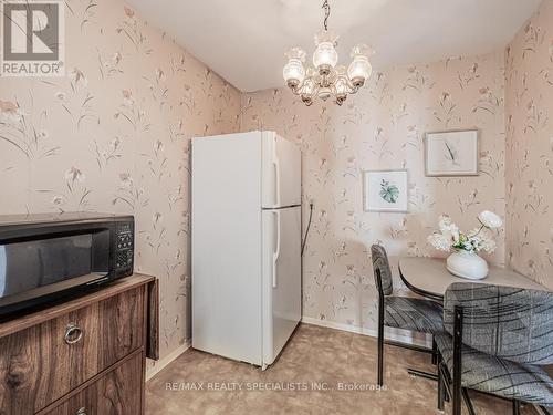 1204 - 61 Richview Road, Toronto, ON - Indoor Photo Showing Dining Room