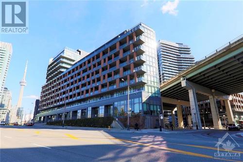 169 Fort York Boulevard Unit#706, Toronto, ON - Outdoor With Facade