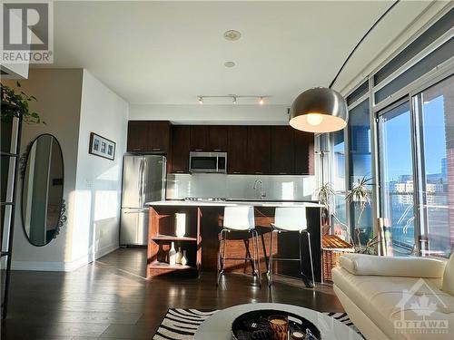 169 Fort York Boulevard Unit#706, Toronto, ON - Indoor Photo Showing Kitchen With Stainless Steel Kitchen