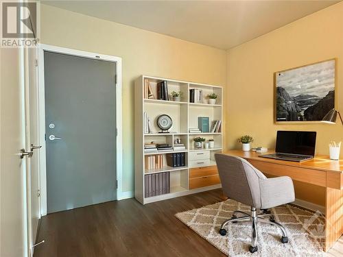 169 Fort York Boulevard Unit#706, Toronto, ON - Indoor Photo Showing Office