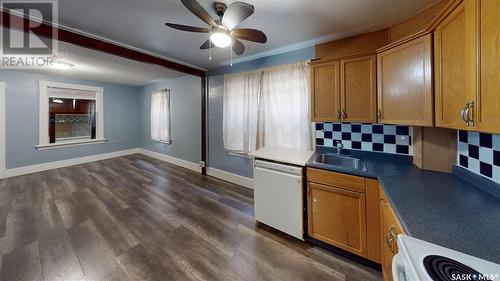 1836 Wallace Street, Regina, SK - Indoor Photo Showing Kitchen